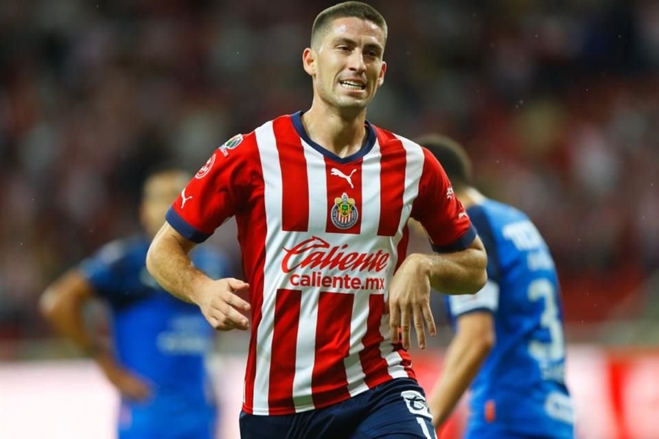 Veljko Paunovic señaló que Santiago Ormeño tiene contrato con las Chivas, pero por ahora su plantel tiene un orden y competencia.