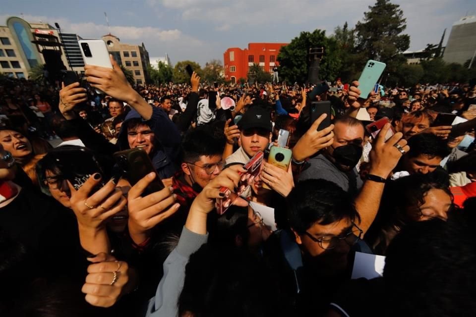 En total desorganización y sin seguridad, así fue el caos de fans en el Monumento.