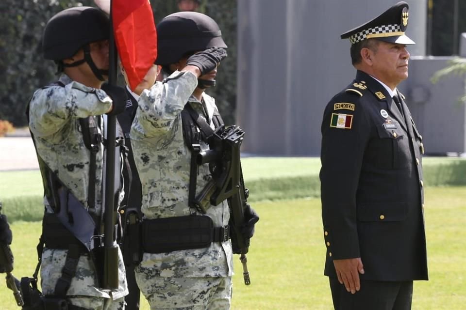 David Córdova Campos asumió la Comandancia de la Guardia Nacional en el Campo Marte.