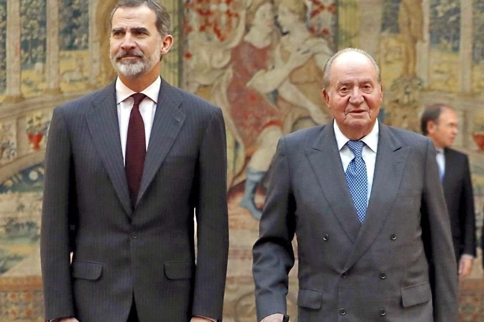 En mayo del año pasado, Juan Carlos, antiguo Rey de España (der.), regresó a suelo español por primera vez en casi dos años, generando un gran revuelo en el país.