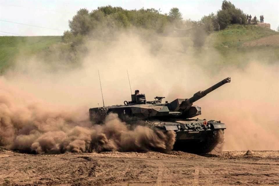 El Leopard 2 de fabricación alemana se considera uno de los modelos de mejor rendimiento en todo el mundo y se usa ampliamente en toda Europa.