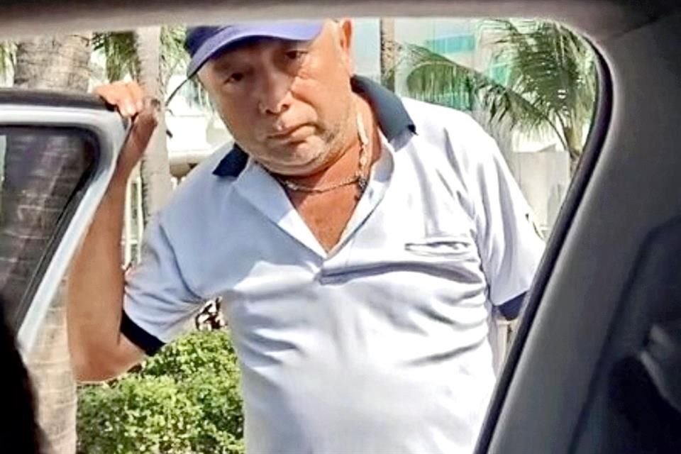 Usuarios han reportado que los taxistas bajan a los choferes de plataforma como si fueran policías.