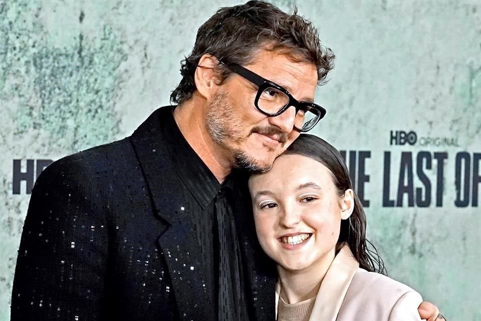 Bella Ramsey logra en la historia una buena química con Pedro Pascal.