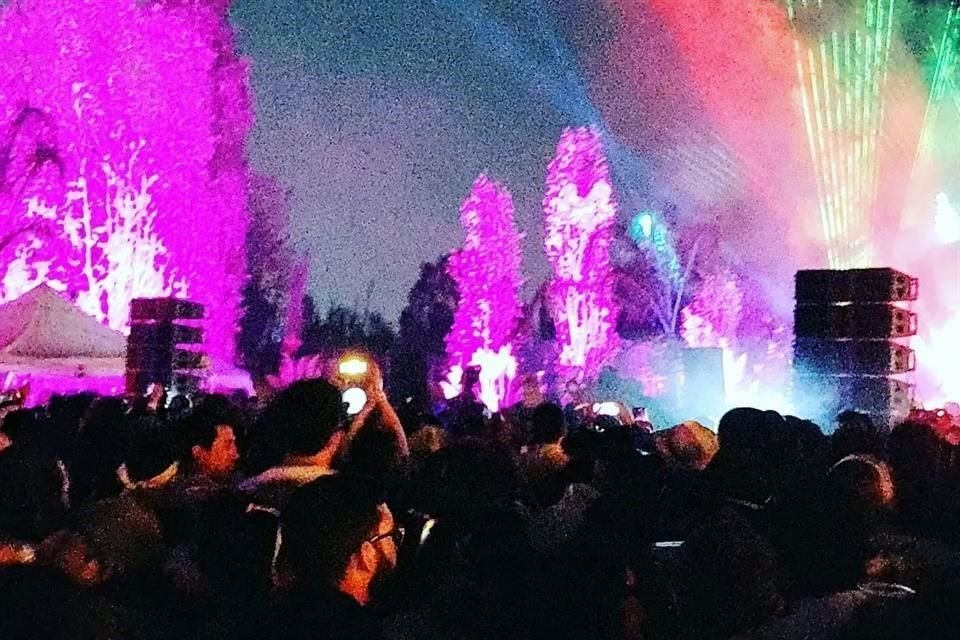 Un concierto de música electrónica que empezó la tarde del sábado y terminó el domingo en la madrugada, aunque se trata de área protegida.