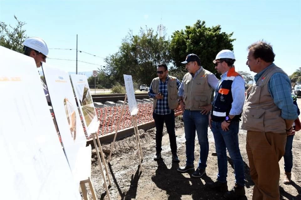 El Alcalde Salvador Zamora acudió a revisar algunas de las obras en la zona donde ya hay derecho de vía.