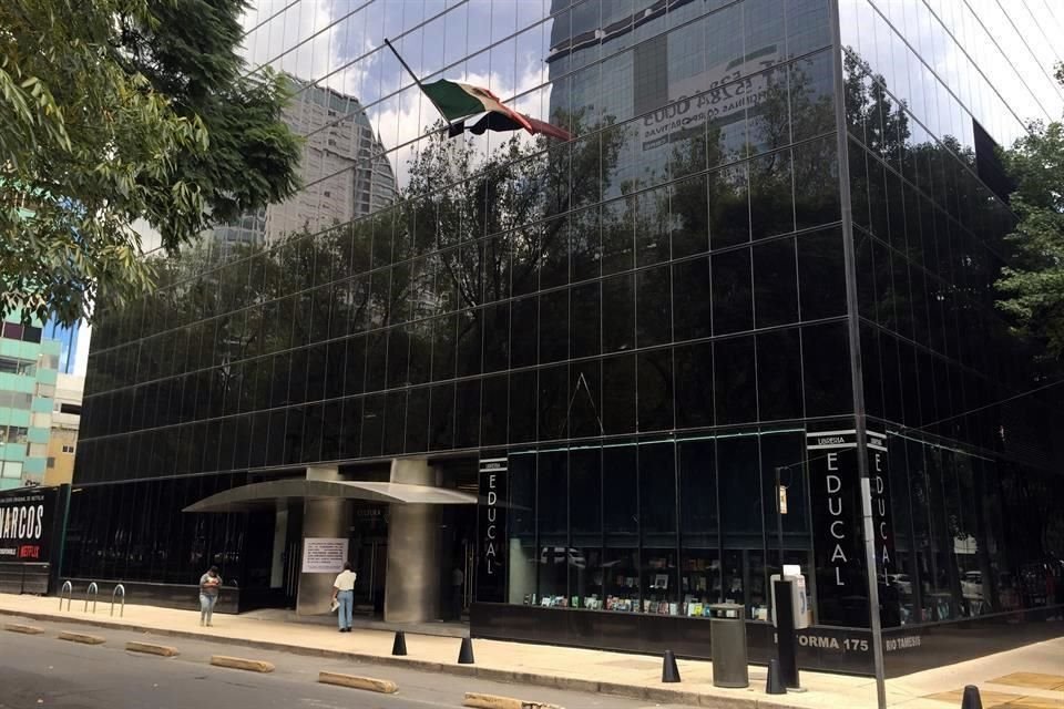 Rentar las oficinas de Reforma 175 cuesta a la Secretaría de Cultura casi 50 millones de pesos al año. El espacio será desocupado, dijo Omar Monroy, titular de la Unidad de Administración y Finanzas.