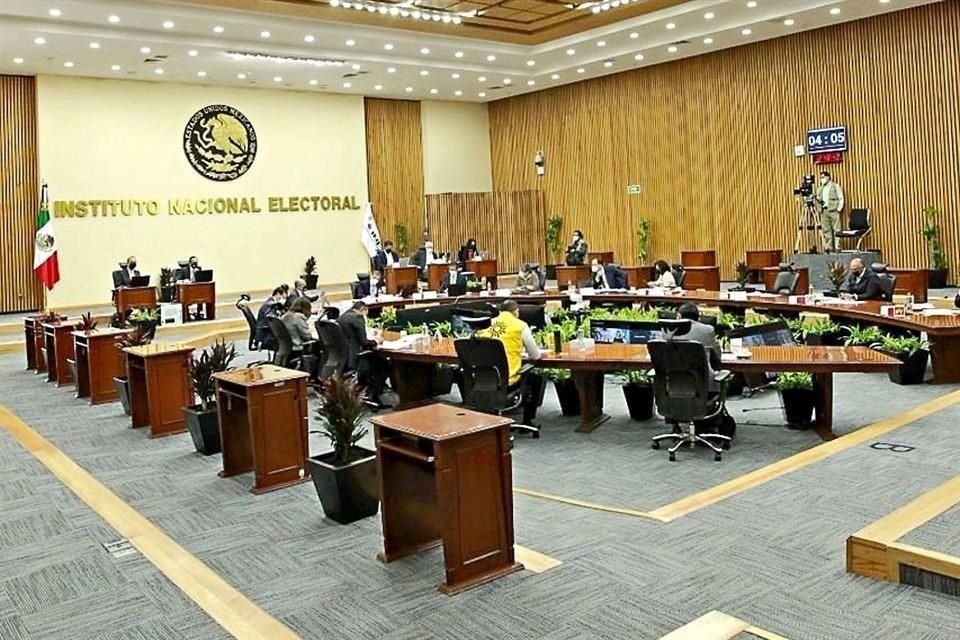 Diputados aprobaron ayer un acuerdo que fija el 31 de marzo para elegir a nuevos consejeros del INE, mediante el mtodo de tmbola.