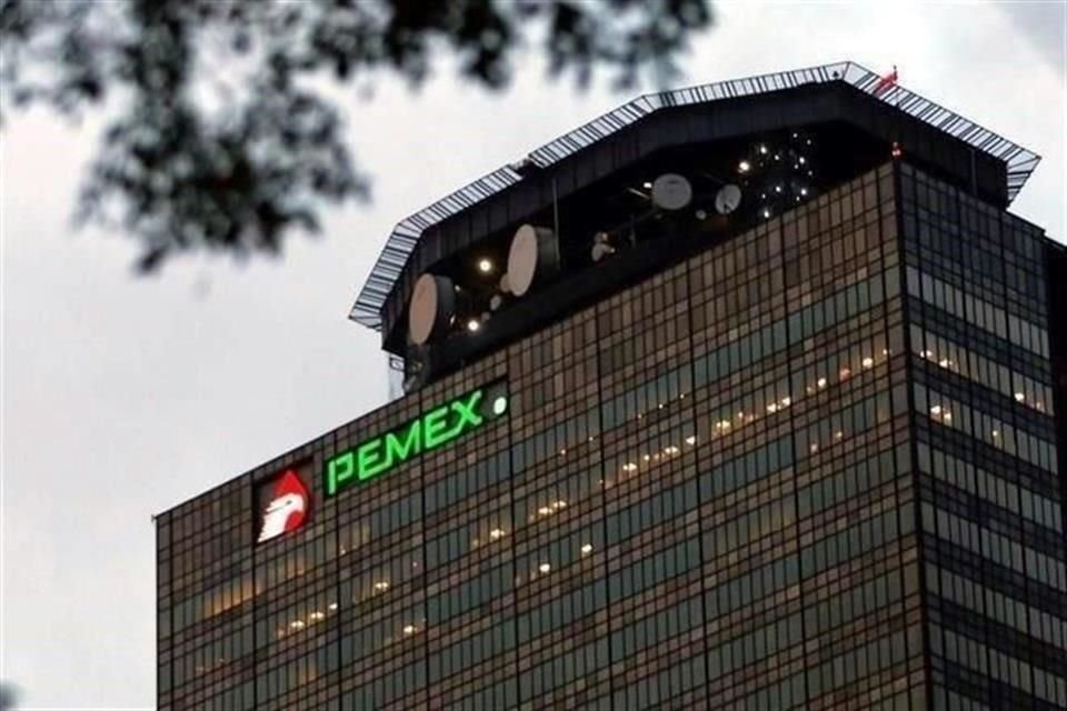 Aunque Gobierno federal había sostenido que no inyectaría más capital a Pemex, la petrolera confirmó que Hacienda transfirió 64 mil 970 mdp.