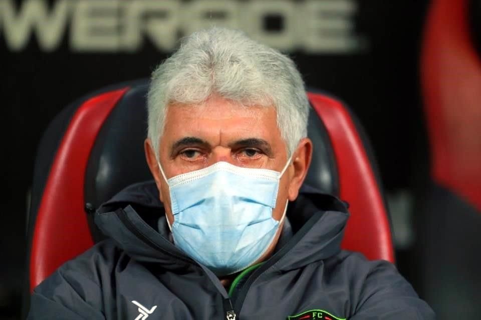 Ricardo Ferretti ya finiquitó su relación con Cruz Azul.