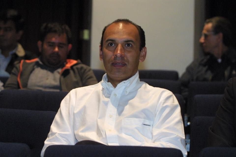 Un juez emitió una orden de comparecencia para que Antonio Berumen declare ante el tribunal por la denuncia en su contra por abuso sexual.