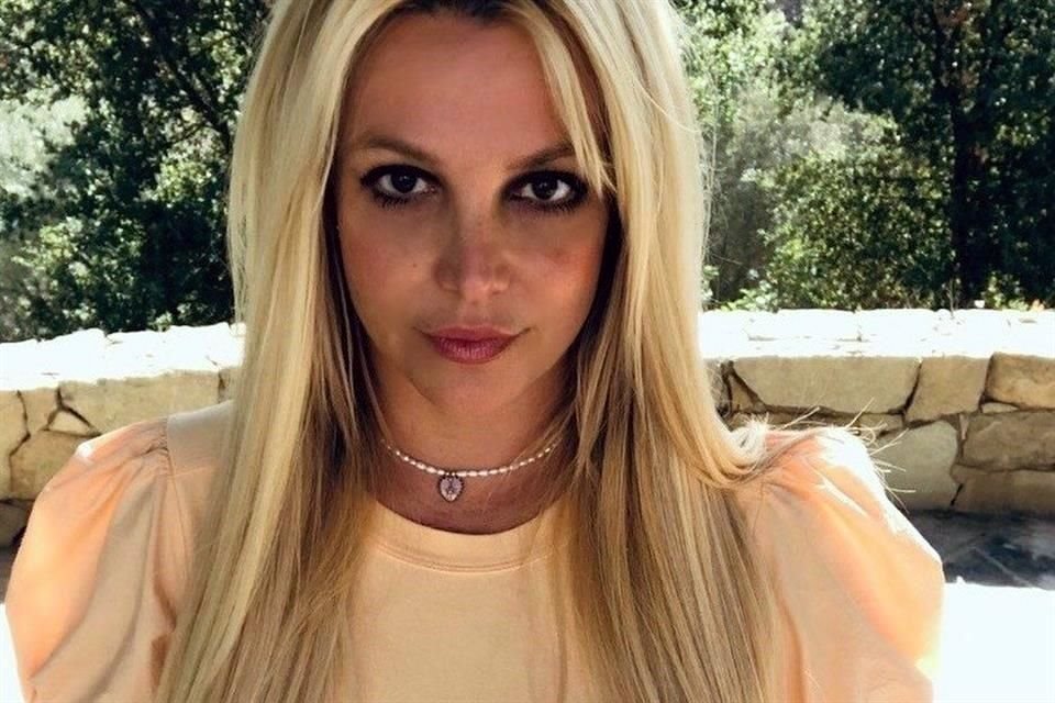 Britney Spears regresó a Instagram después de desactivar una semana su cuenta debido a malos comentarios que le hicieron sobre el contenido que sube.