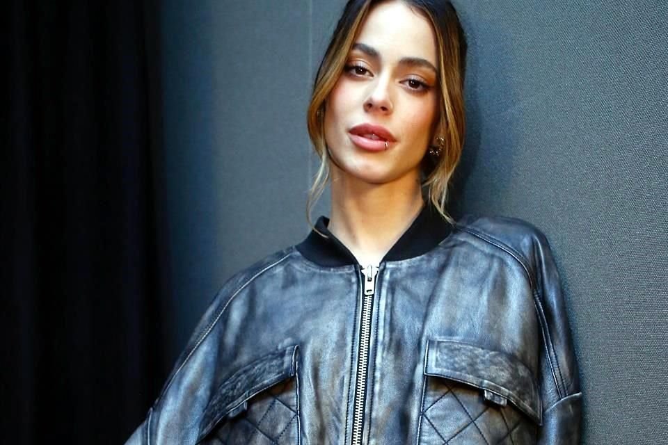 Rompe la cantante argentina Tini Stoessel las etiquetas musicales al saltar constantemente de géneros; alista sus presentaciones en México.