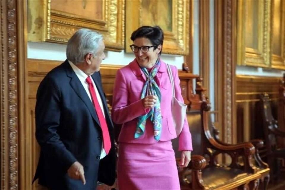 El Mandatario se reunió con Jane Fraser en Palacio Nacional.