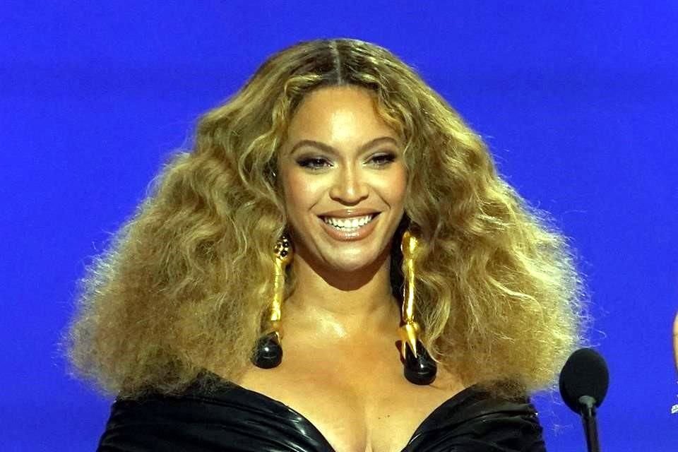 Beyoncé anunció que realizará una gira mundial con motivo de su nuevo álbum 'Renaissance'.