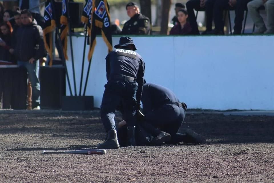 'Este adiestramiento se ampliará a otros sectores donde se identifiquen zonas de alta incidencia delictiva, o donde nuestros compañeros policías requieran un mejor adiestramiento', dijo Harfuch.