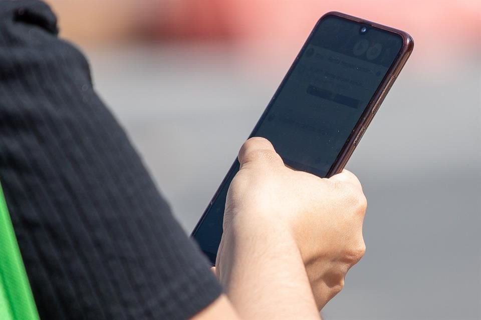 Una menor de 11 años lesionó a su madrastra en el brazo, luego de que discutieron por el uso del celular en Tlajomulco.