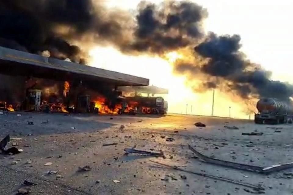 La pipa estalló en una gasolinera de Tula, Hidalgo.