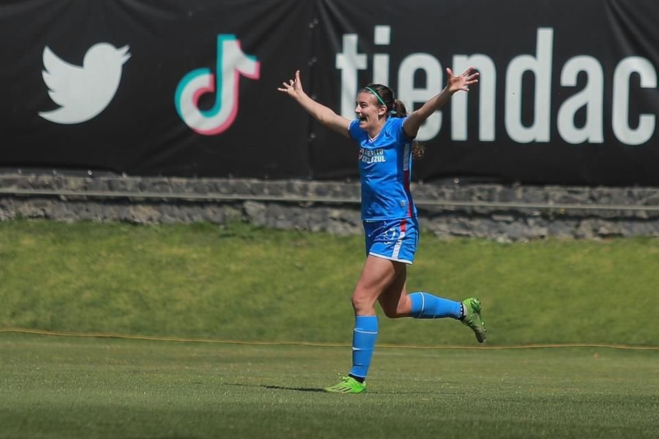 Cori Sullivan debutó con gol.