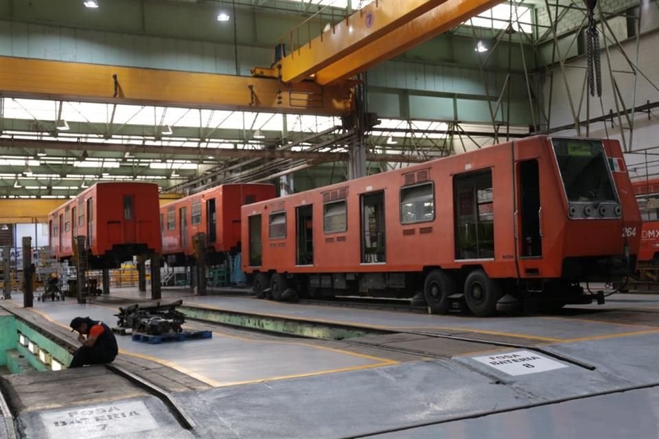 De 390 trenes en existencia en el Metro de CDMX, 107 están fuera de servicio, y sus piezas son reutilizadas para convoyes en rehabilitación.