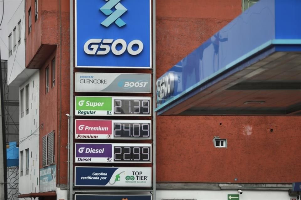 Sector gasolinero espera obtener 500 nuevos permisos este año.