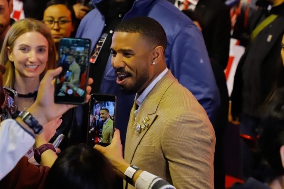 El actor californiano, Michael B. Jordan, tuvo una recepción muy mexicana al son de 'Las Mañanitas' en la presentación de 'Creed III'.