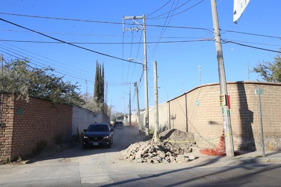 El tramo intervenido, entre el Bulevar y Camino a las Moras, sigue abierto, constató MURAL en una visita realizada a la zona.