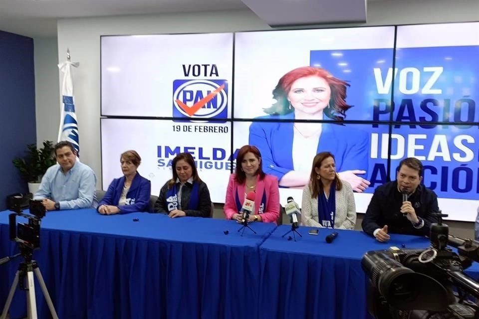 Margarita Zavala (segunda der. a izq.) arribó ayer a Tamaulipas a fin de apoyar a la candidata a Senadora de la alianza 'Va por México', Imelda Sanmiguel.