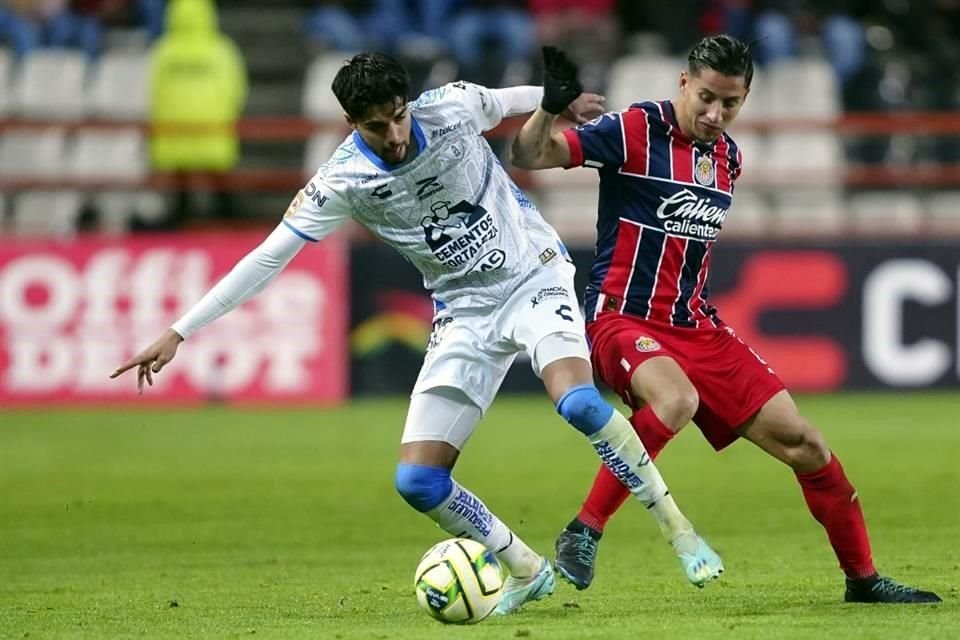 Chivas sumó su tercer empate de la campaña tras igualar 1-1 ante Pachuca en su visita al Estadio Hidalgo en juego de la Fecha 6.
