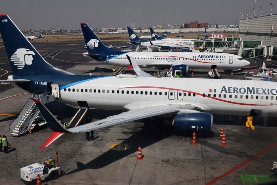 Aeroméxico suma más de 50 vuelos cancelados entre el fin de semana y este lunes.