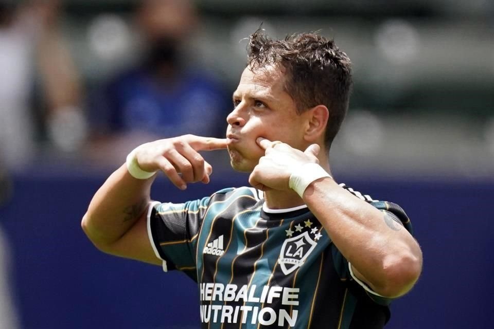 Javier Hernández espera que Cruz Azul gane.