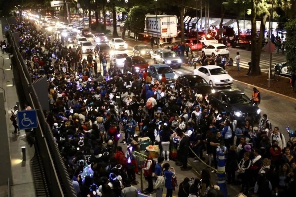 Así lucieron las inmediaciones de la Arena Ciudad de México, antes del concierto de Super Junior.