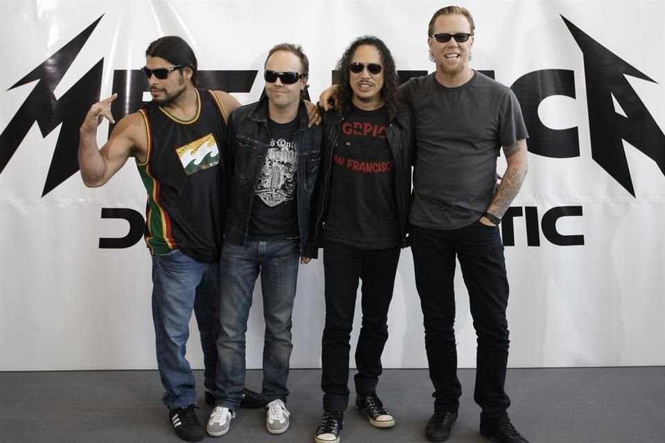 Metallica donará 125 mil dólares a dos organizaciones que brindan apoyo médico y alimenticio a Turquía y Siria.