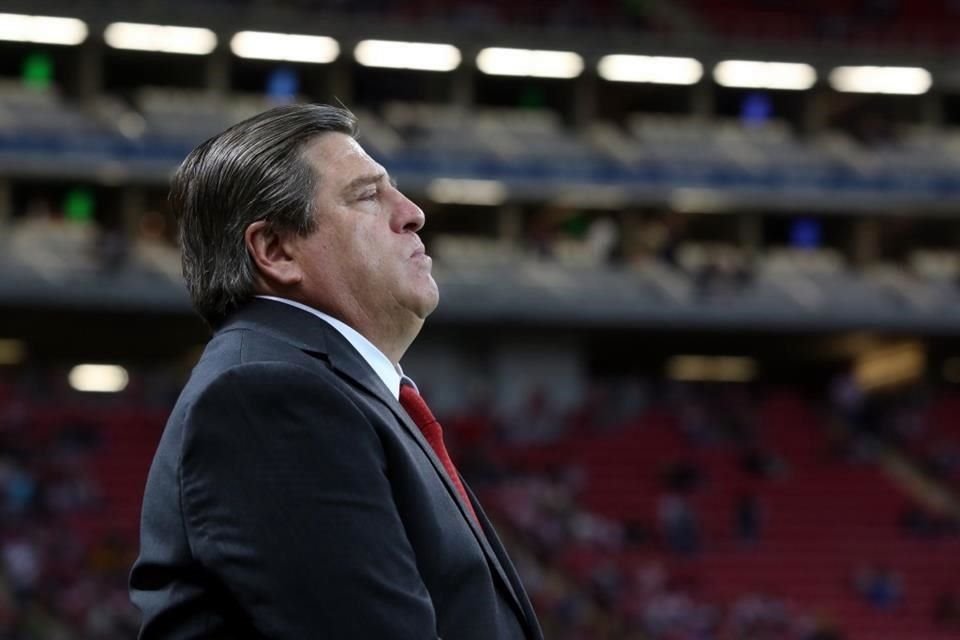 Y del otro lado... triste debut para 'El Piojo' Herrera con Xolos.
