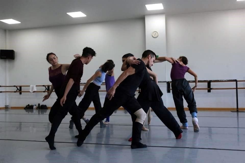 En 'Testimonio' adquieren protagonismo los bailarines que trabajaron extensamente con Gloria Contreras, como los veteranos del TCUNAM.