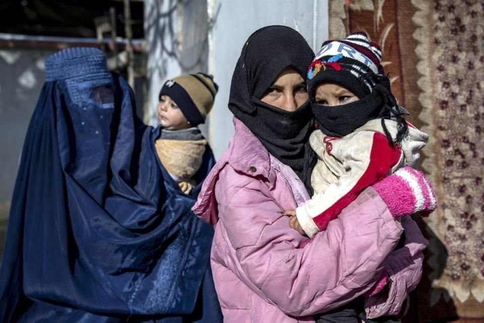 Los talibanes prohibieron la venta de anticonceptivos a las mujeres afganas señalando que se trata de un plan occidental para controlar a la población musulmana.