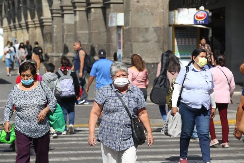 En reportes de los últimos seis días, el sistema Radar Jalisco informó la detección de 945 positivos a coronavirus.