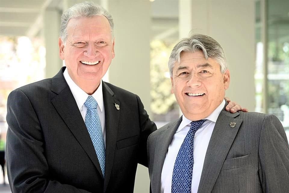 Ricardo Saldívar Escajadillo releva a José Antonio Fernández Carbajal en la Presidencia del Consejo Directivo del Tec de Monterrey