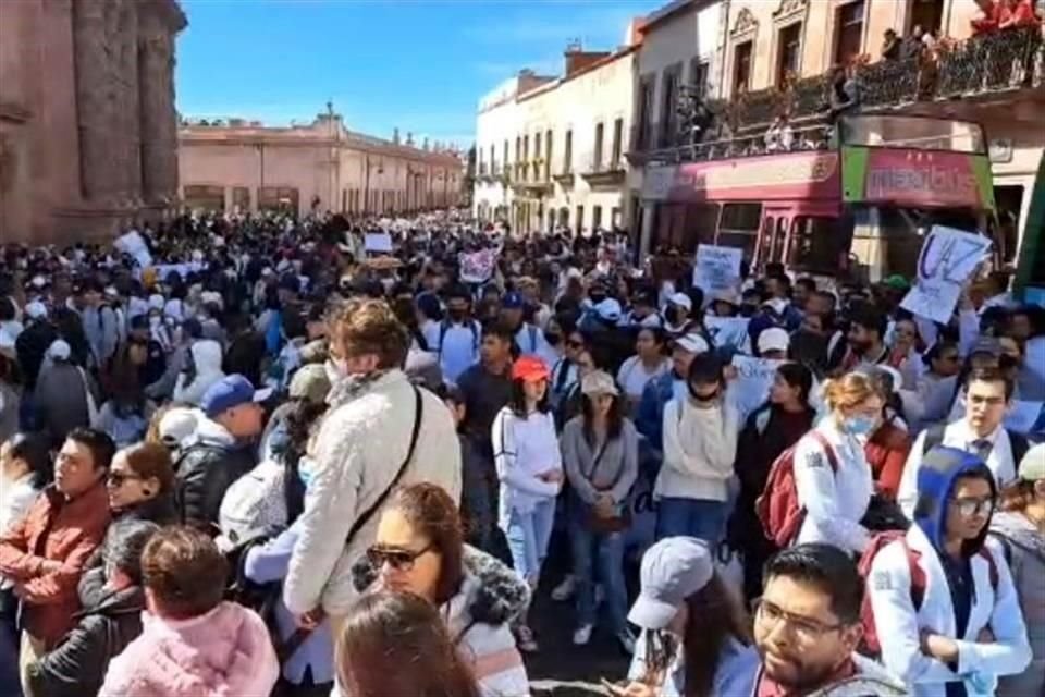 La movilización partió de la Facultad de Ingeniería.