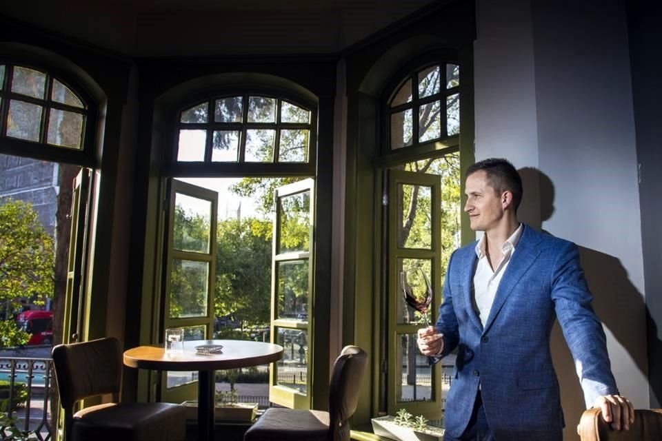 El letón Raimonds Tomsons se lleva el triunfo como Mejor Sommelier del Mundo 2023.