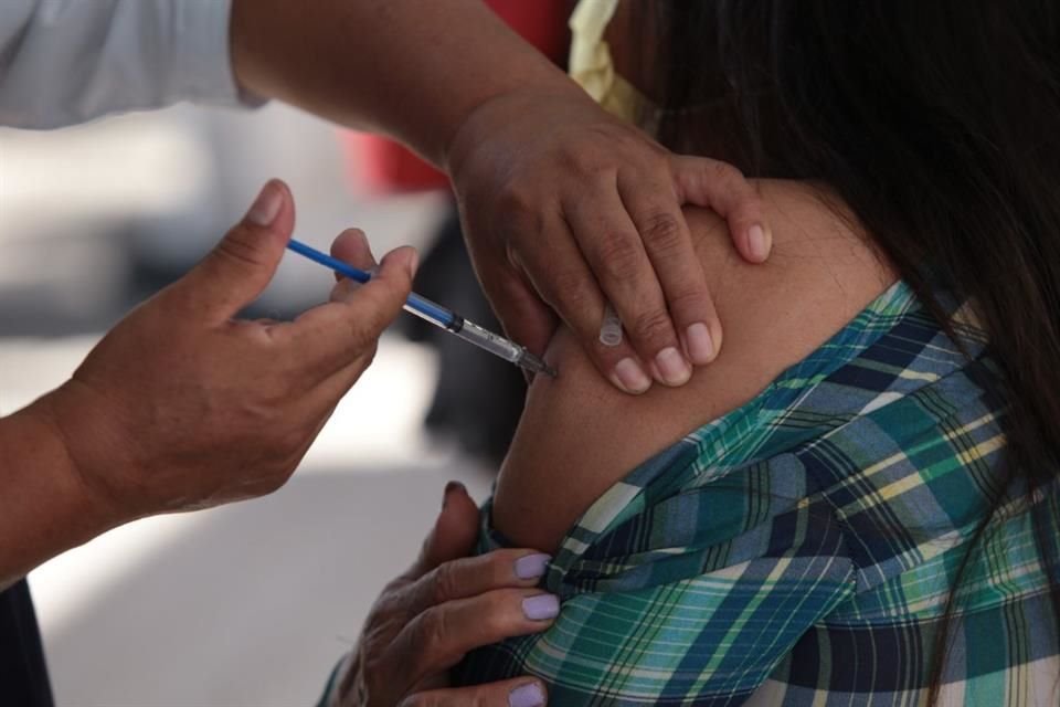 La Secretaría de Salud Jalisco rechazó el lote de la vacuna cubana Abdalá que mandó la Federación a Jalisco.