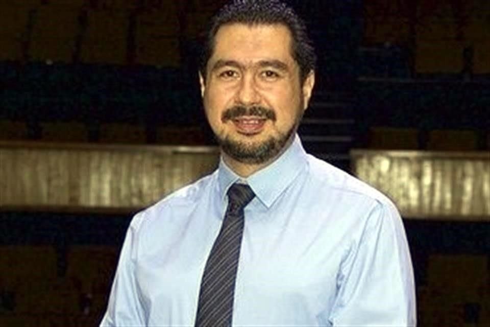 Luis Manuel Sánchez sustituye a Ludwug Carrasco en la dirección de la Orquesta de Cámara de Bellas Artes.
