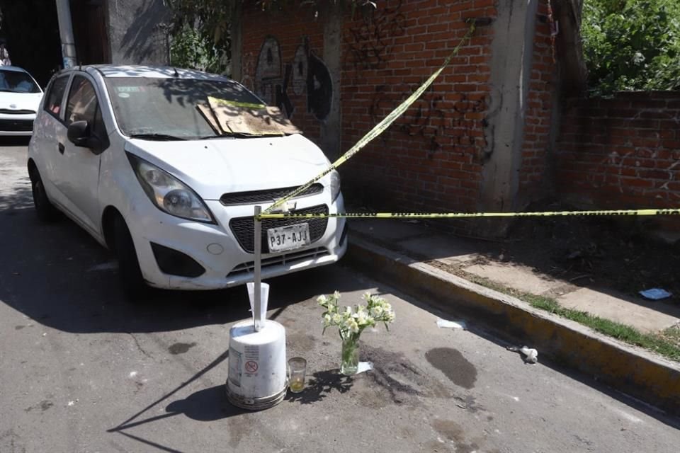 En la esquina de Atl y Arrabales, en Álvaro Obregón, Rosa Itzel fue herida por una bala perdida el martes.