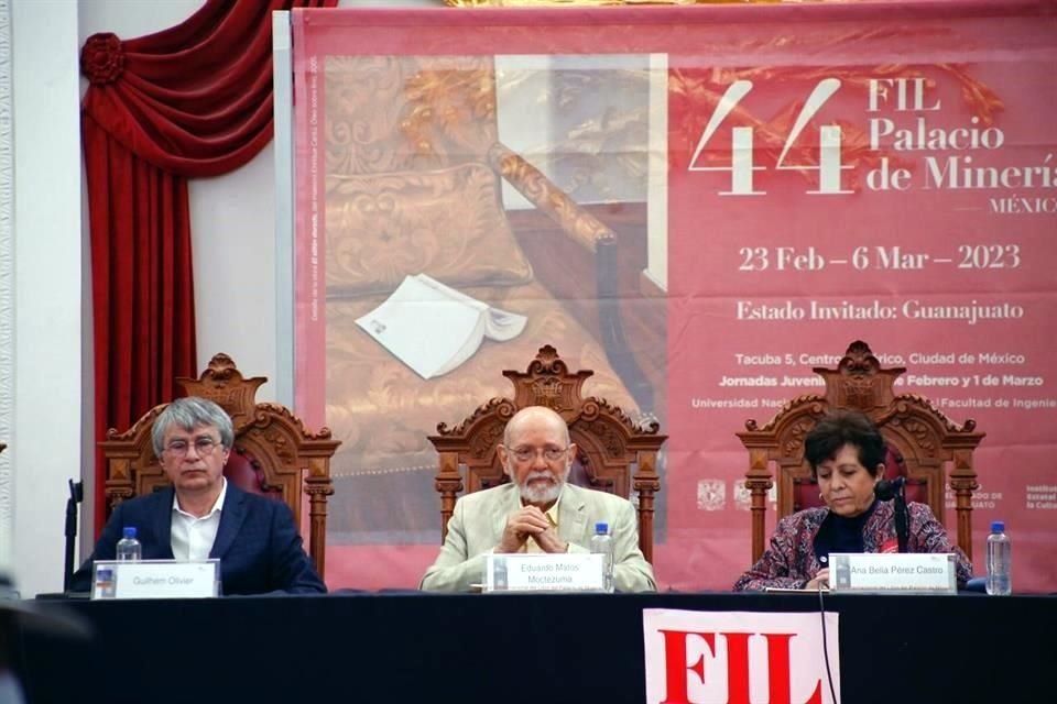 Presentación de tríptico de libros de Alfredo López Austin en la FIL de Minería.