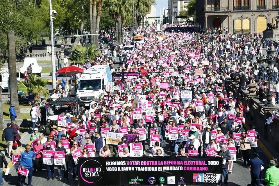 En Monterrey, la Explanada de los Héroes recibirá a los ciudadanos convocados por Movimiento NL24, Unidos, Poder Ciudadano y Frente Cívico Nacional, para externar su apoyo al INE.