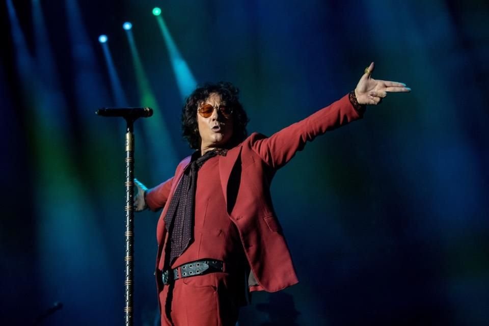 Enrique Bunbury anunció que buscará entablar conversación con sus fans mediante un  correo electrónico tras problemas de salud.