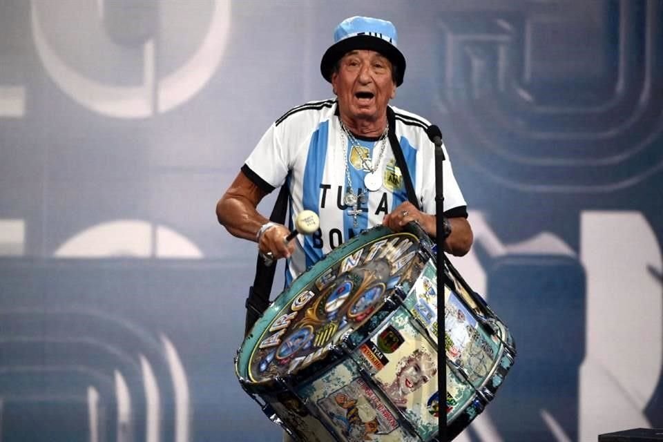 'El Tula' fue el representante de los seguidores argentinos que recibieron el premio a Mejor Afición.