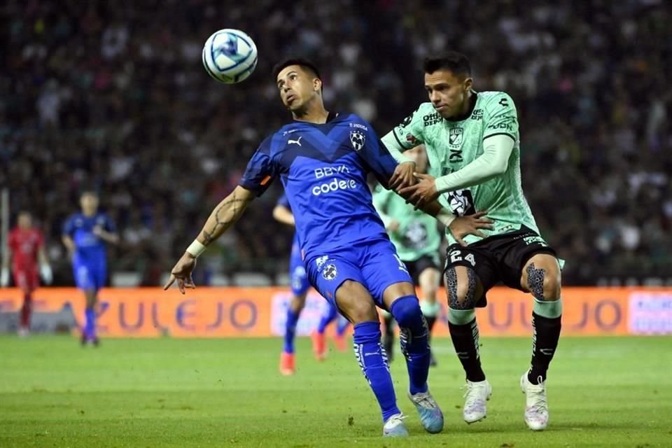 Maxi Meza también pasó desapercibido en el partido.