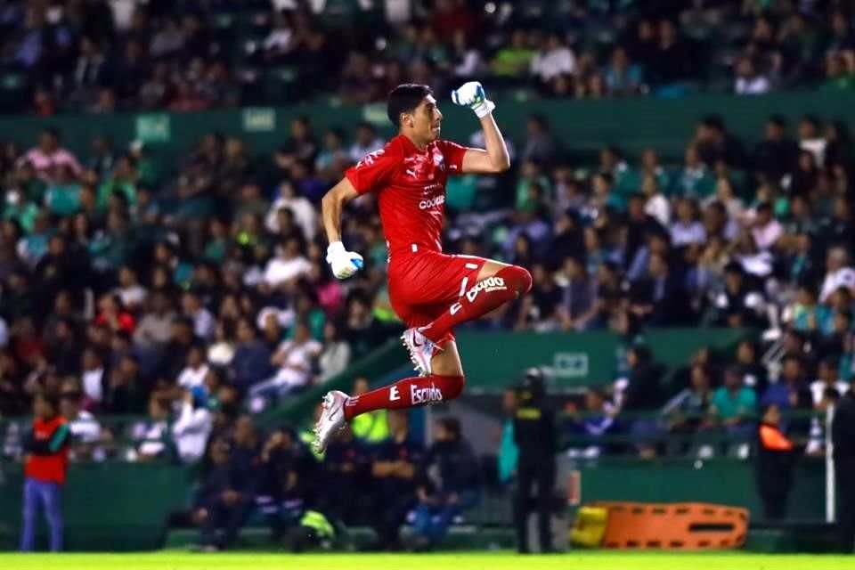 La celebración de Esteban Andrada en el gol de Duván Vergara.