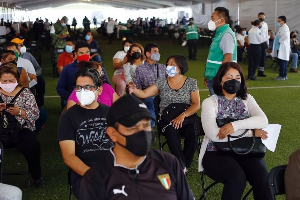 En su primer día de aplicación, los adultos de entre 40 y 49 años se dieron cita en las alcaldías Cuajimalpa, Magdalena Contreras, Álvaro Obregón y Coyoacán.