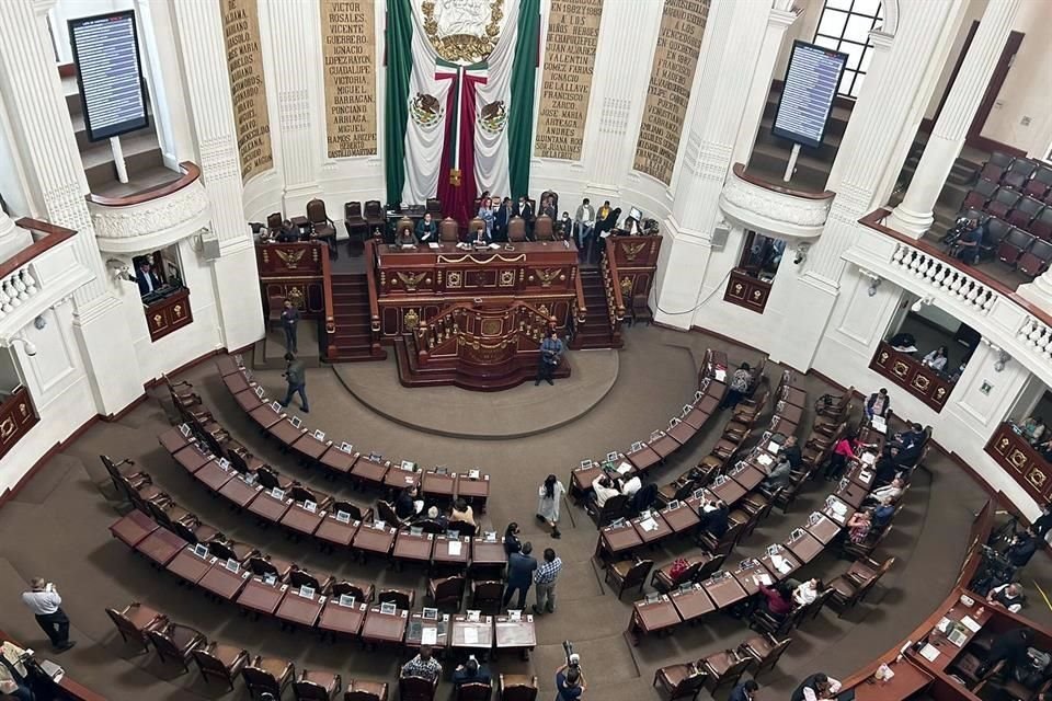 En Congreso local, Morena y sus aliados asegurarían la mayoría simple, y podrían quedar a un diputado de la mayoría calificada, según conteos iniciales.